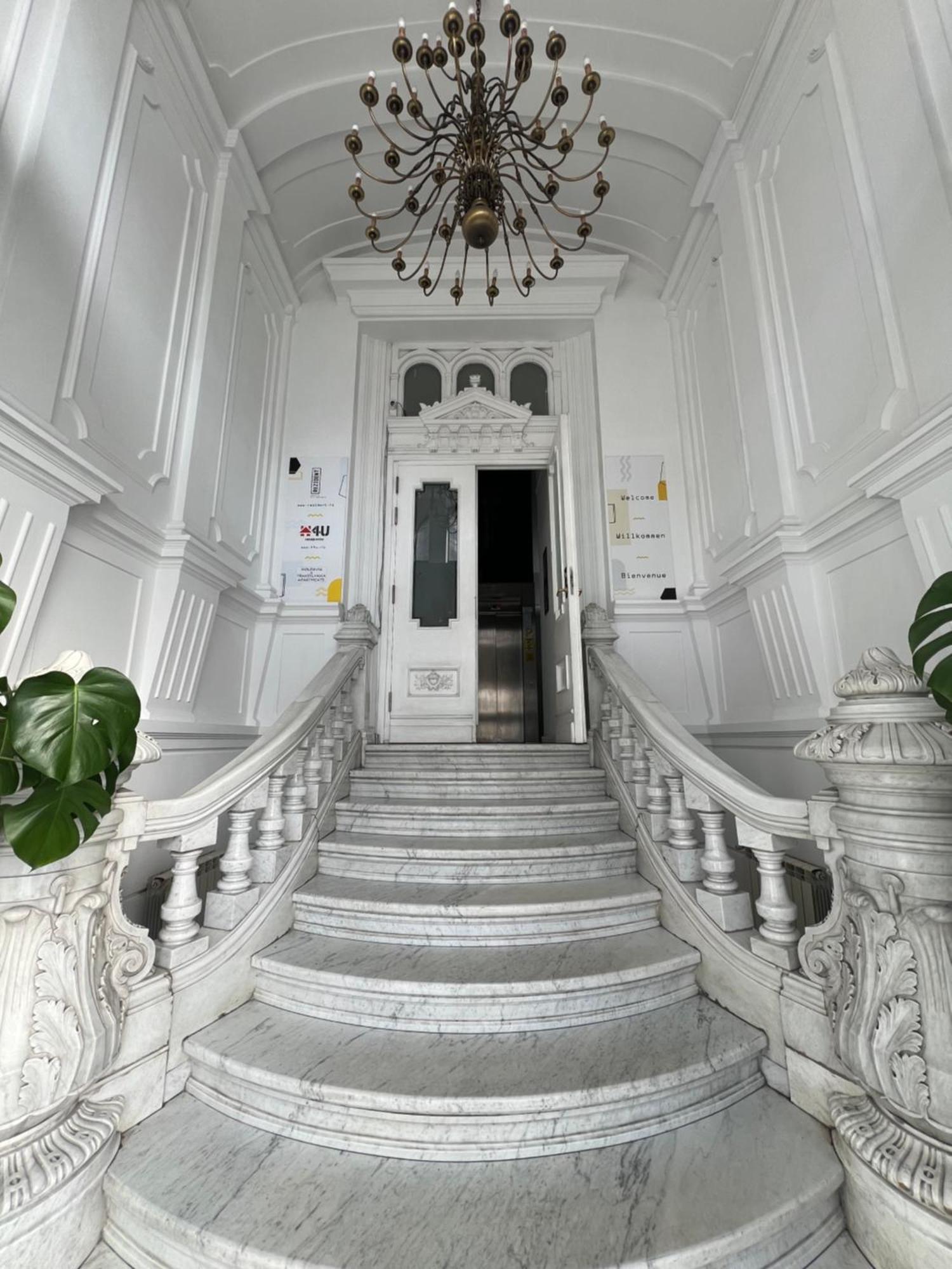 House4You - Balcescu Bukarest Exteriör bild
