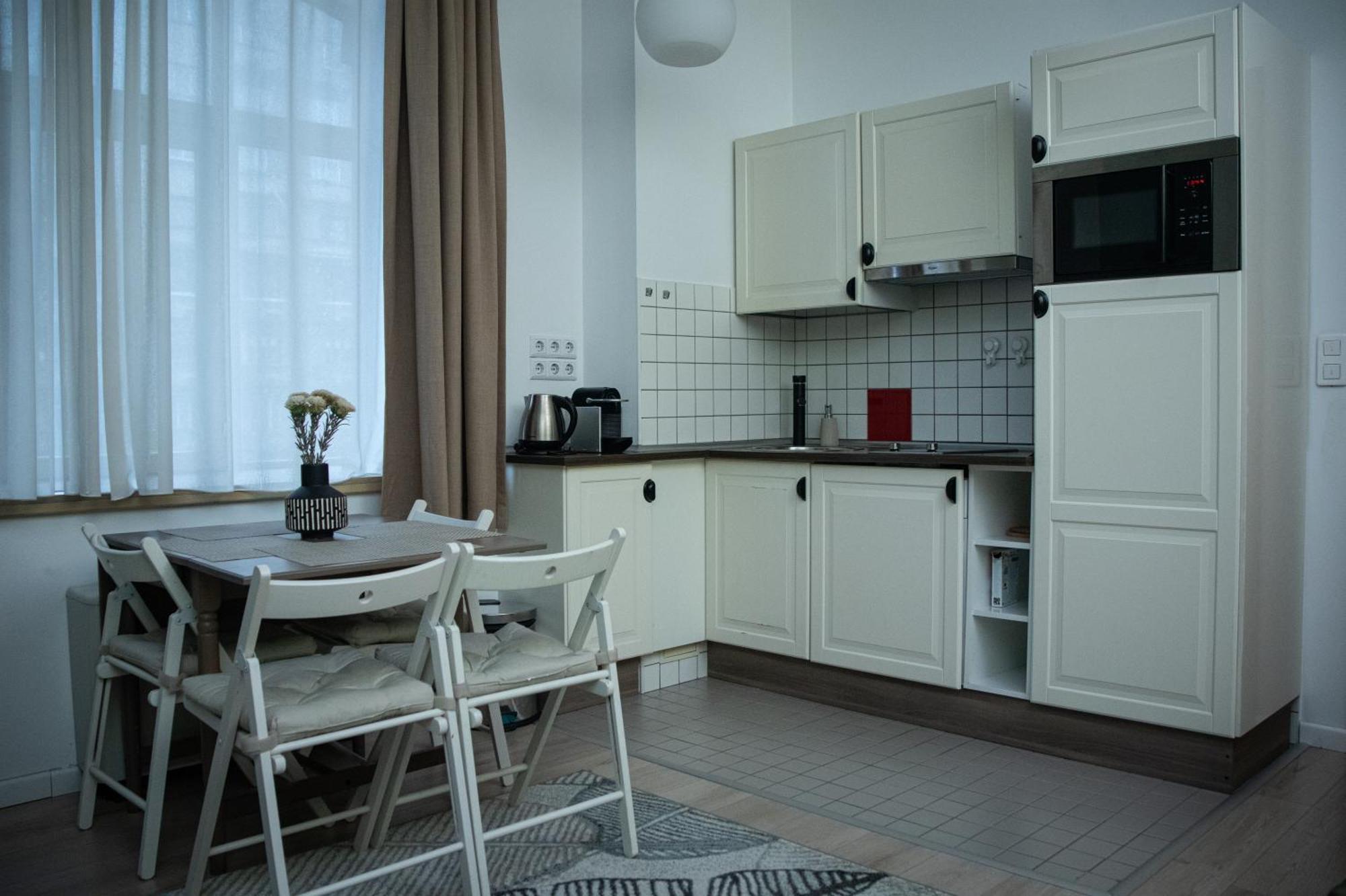 House4You - Balcescu Bukarest Exteriör bild
